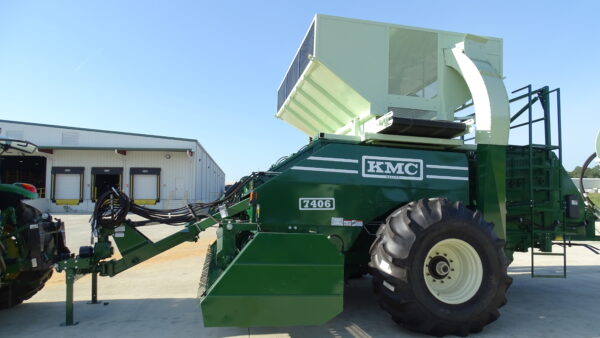 Unload-On-The-Go Peanut Combine - Image 13