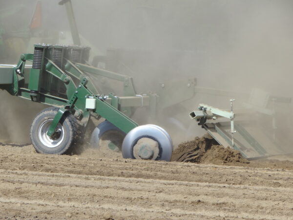 6800 Series Ripper Bedder