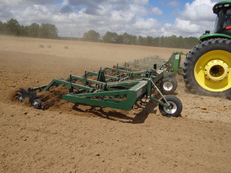 2100 Series Field Cultivator Kelley Manufacturing