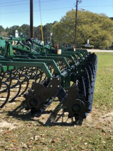 2100 Series Field Cultivator