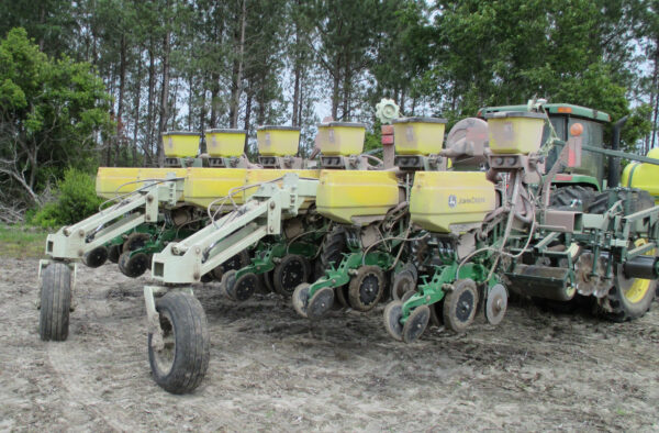 7000 Series Planter Lift Assist Wheel - Image 2